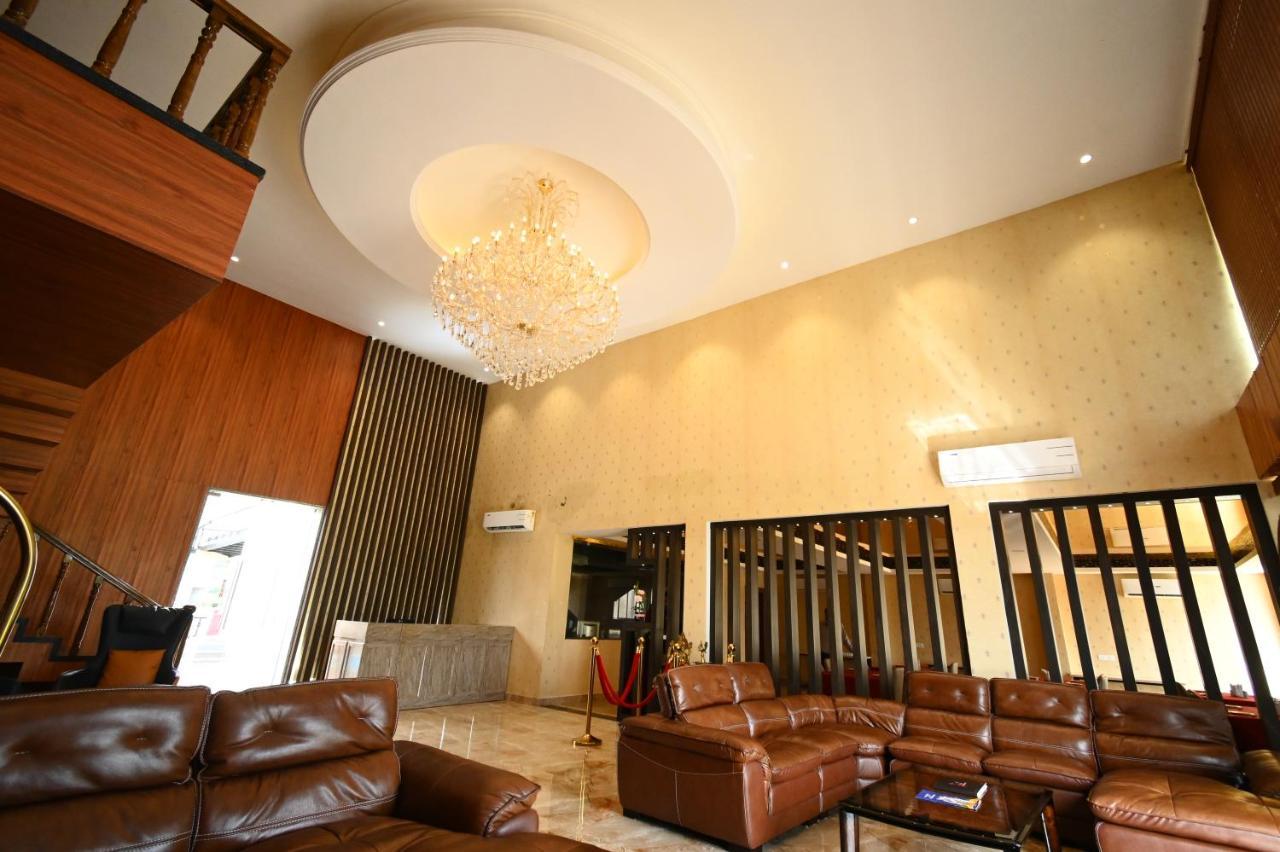 Faith Cricket Club & Resort Bhopal Extérieur photo