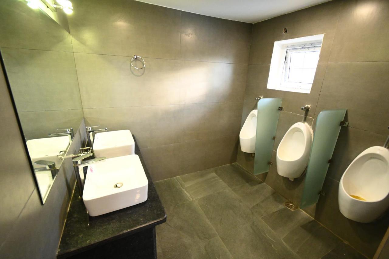 Faith Cricket Club & Resort Bhopal Extérieur photo